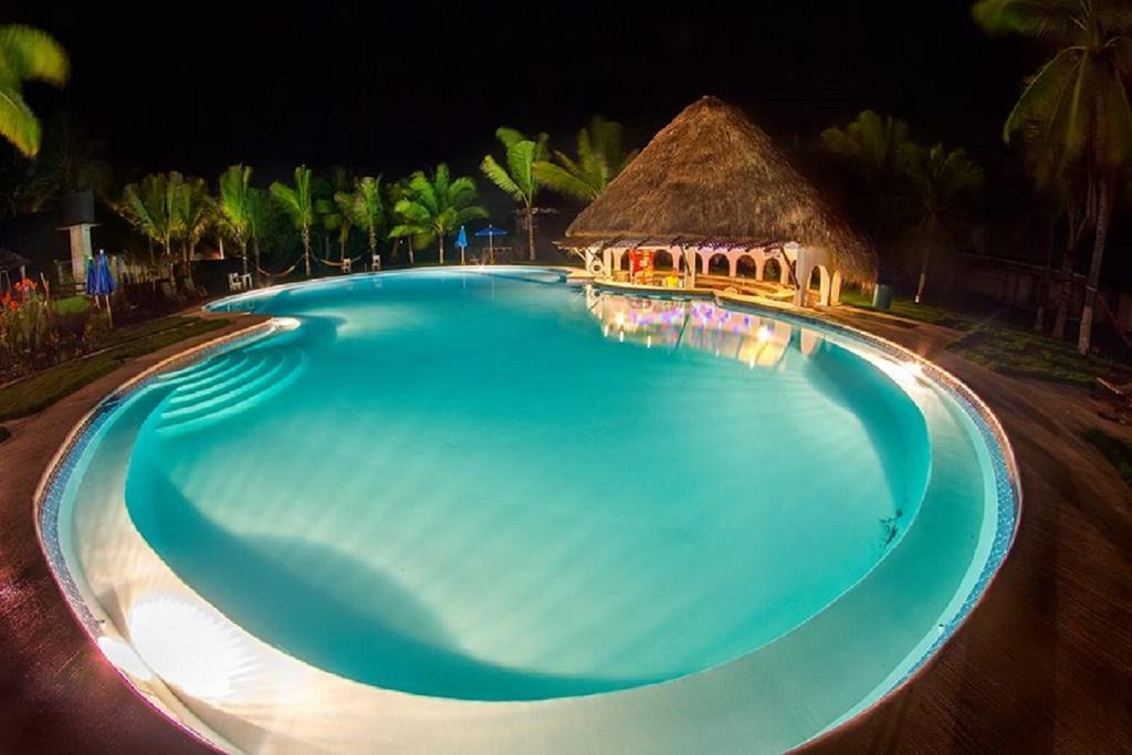 Hotel Cafe Del Sol Monterrico Bagian luar foto