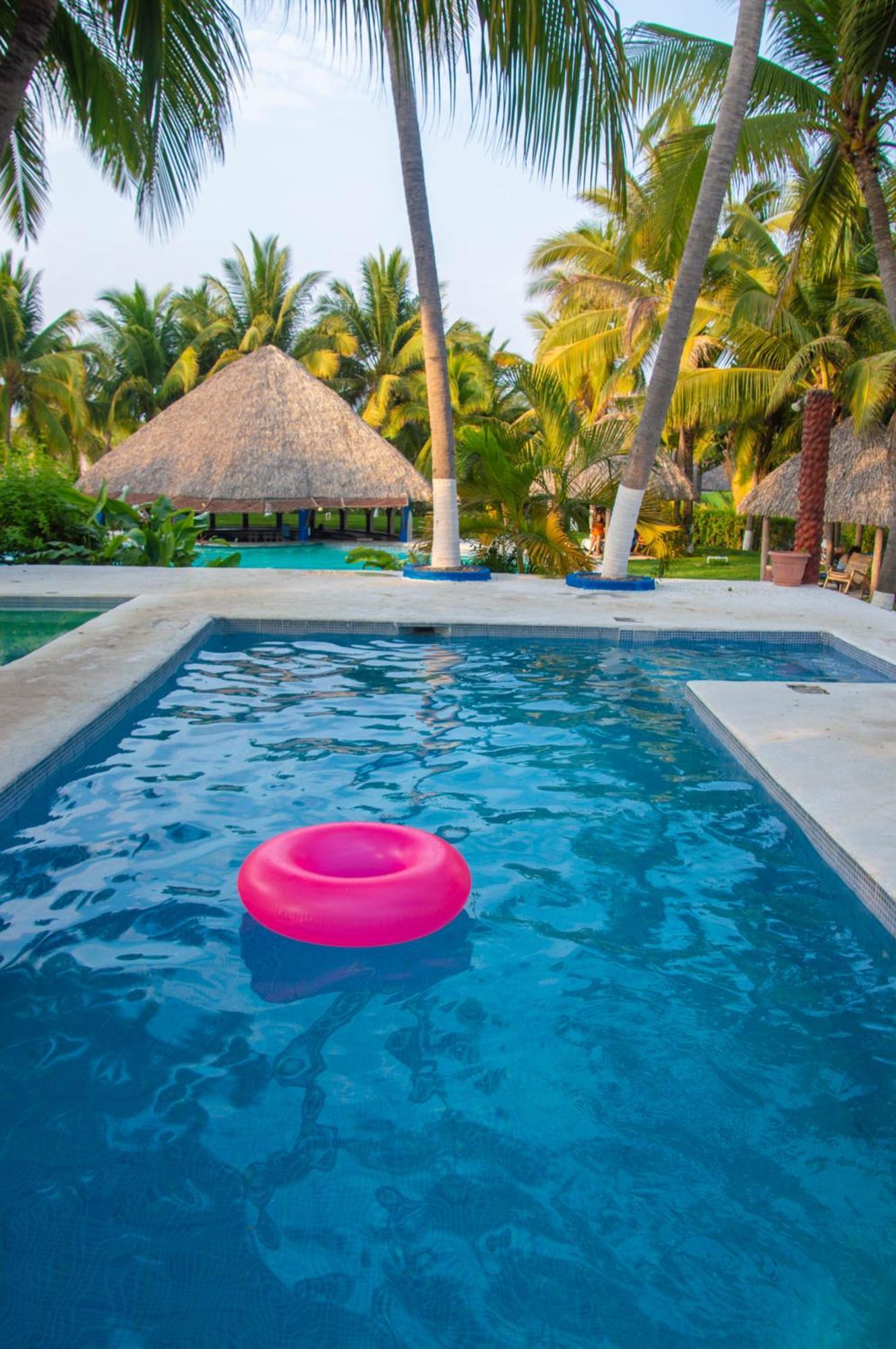Hotel Cafe Del Sol Monterrico Bagian luar foto