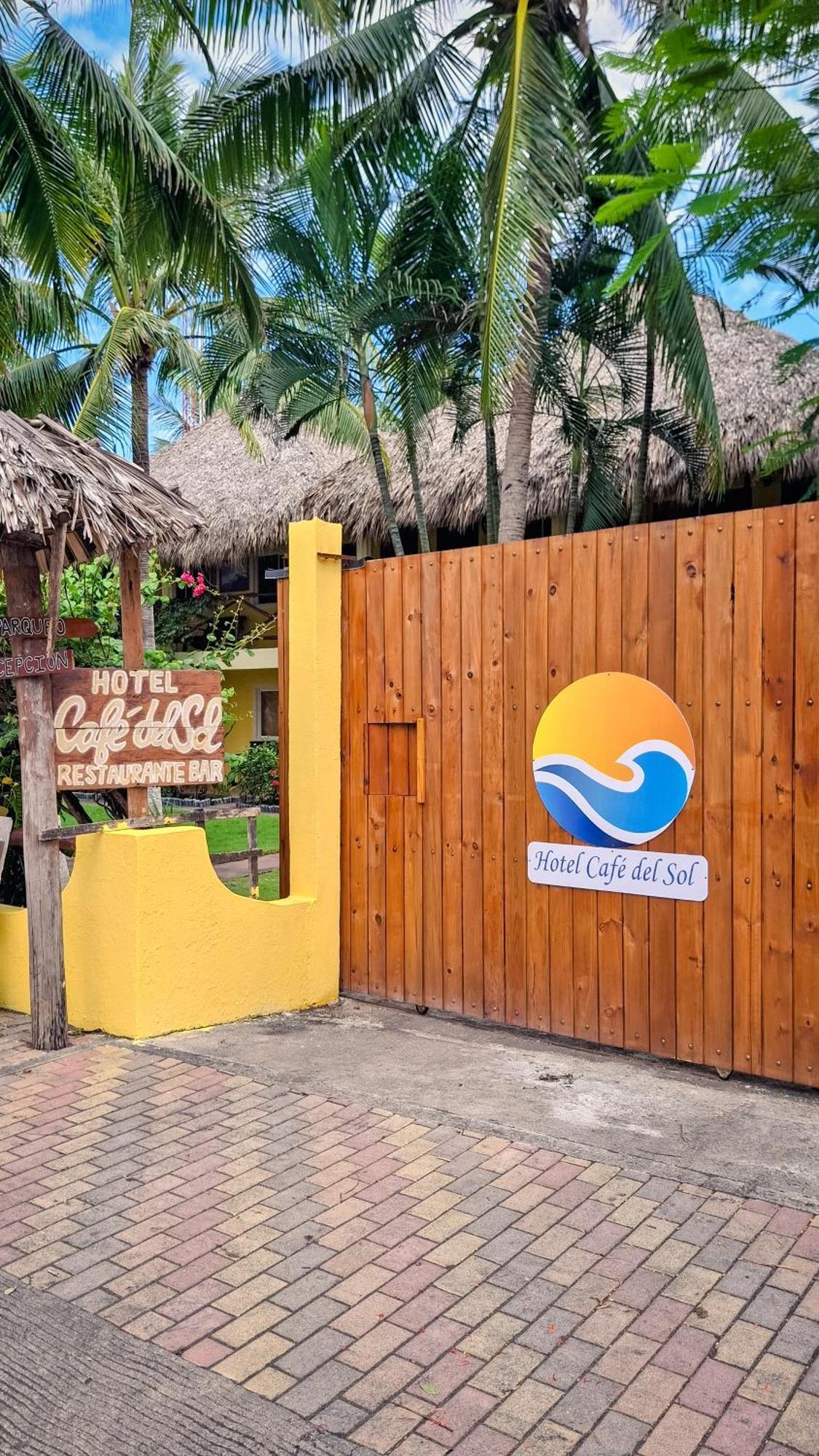 Hotel Cafe Del Sol Monterrico Bagian luar foto