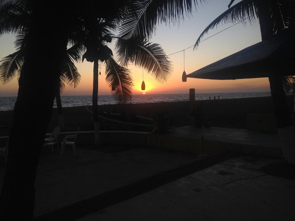 Hotel Cafe Del Sol Monterrico Bagian luar foto