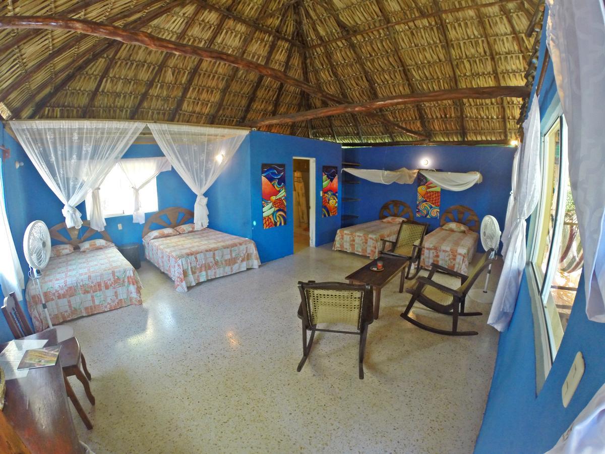 Hotel Cafe Del Sol Monterrico Bagian luar foto